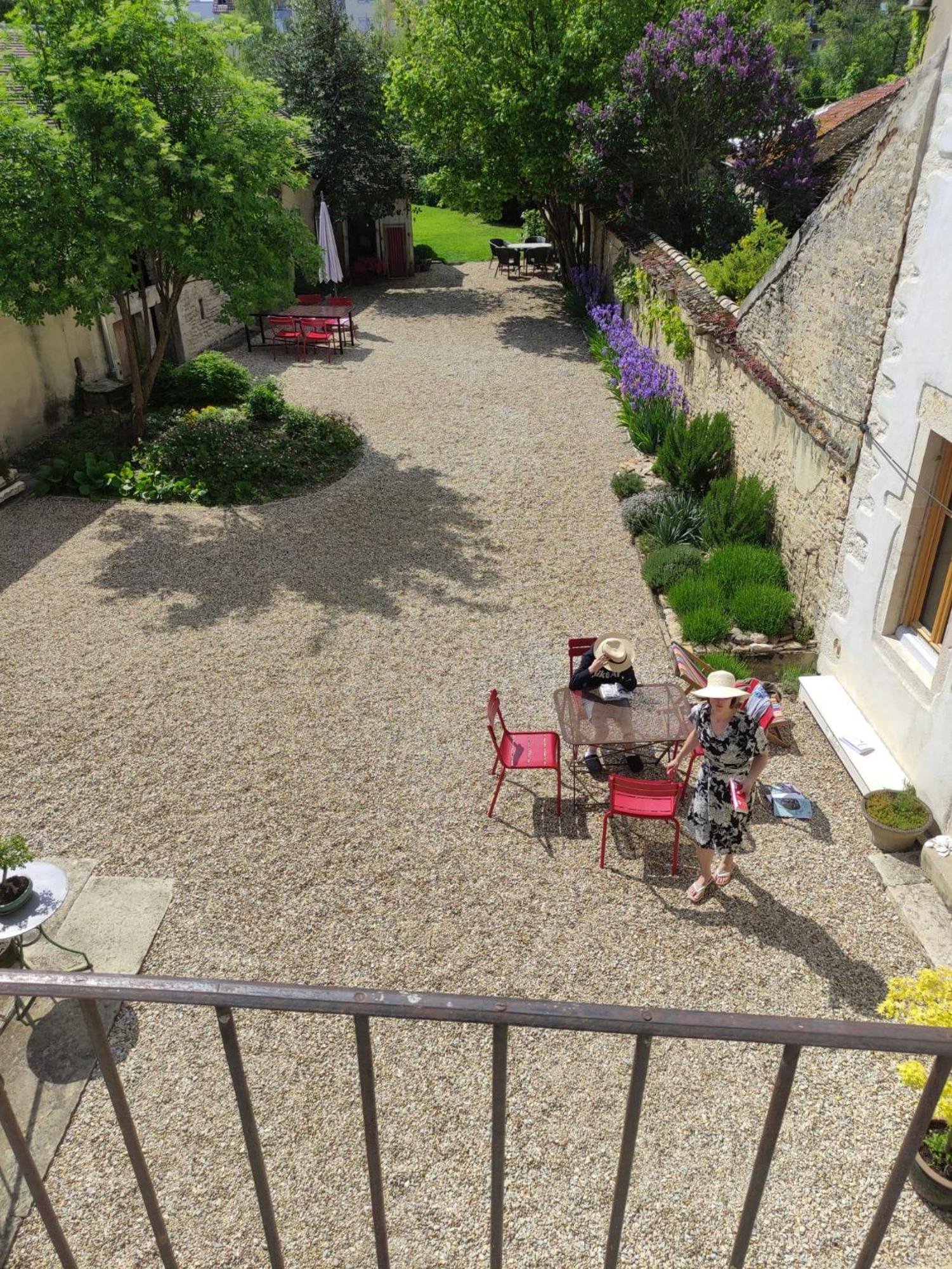 Le 14 Faubourg Bed & Breakfast Бон Екстериор снимка